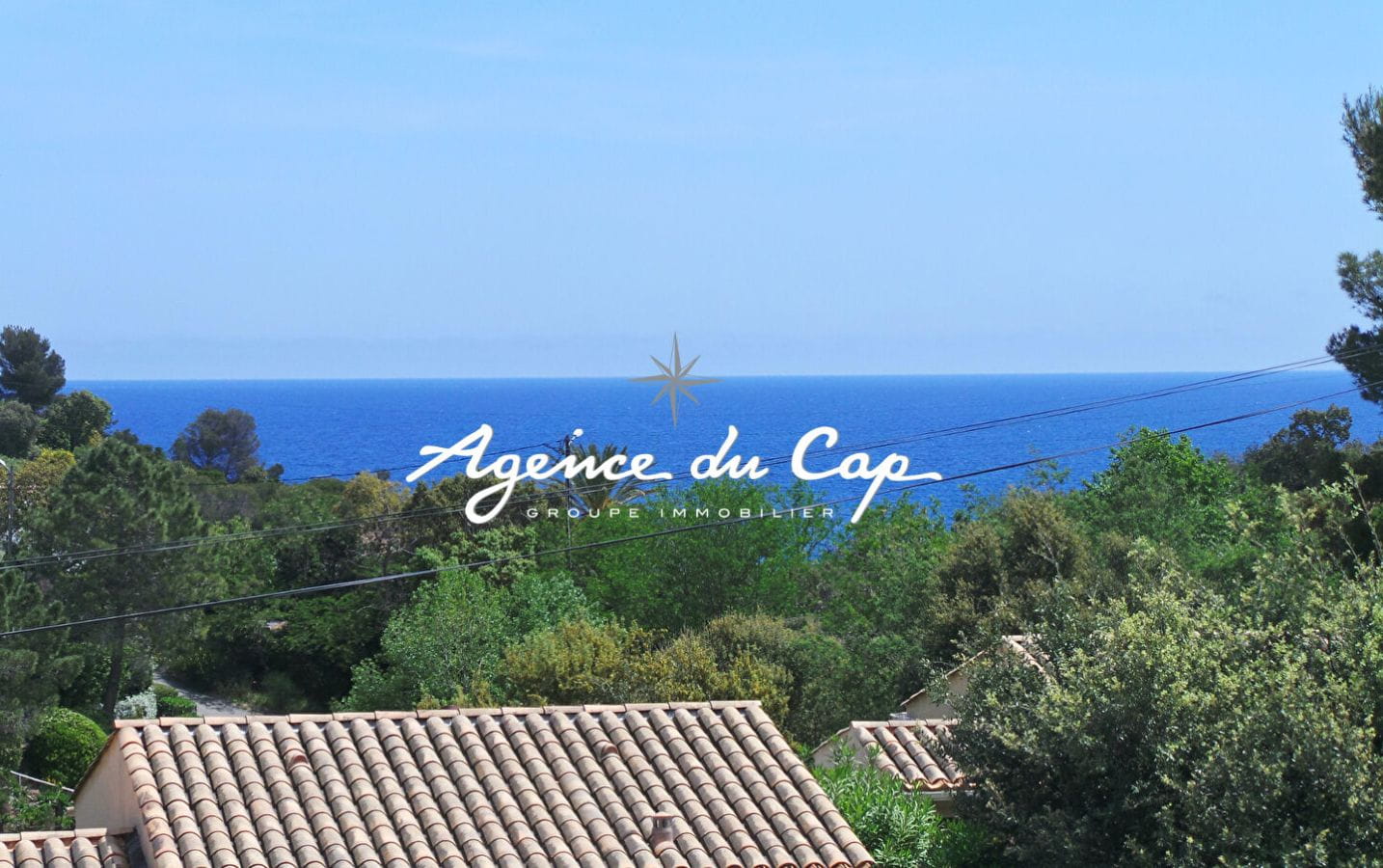 LES ISSAMBRES VILLA 3 PIECES 2 CHAMBRES – PISCINE – GARAGE Image 1