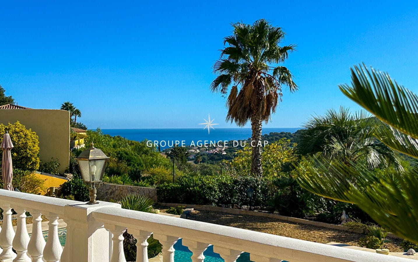 VILLA VUE MER 177M² 7 PIÈCES AVEC 4 CHAMBRES PISCINE GARAGE ET CAR PORT,  AUX ISSAMBRES Image 3
