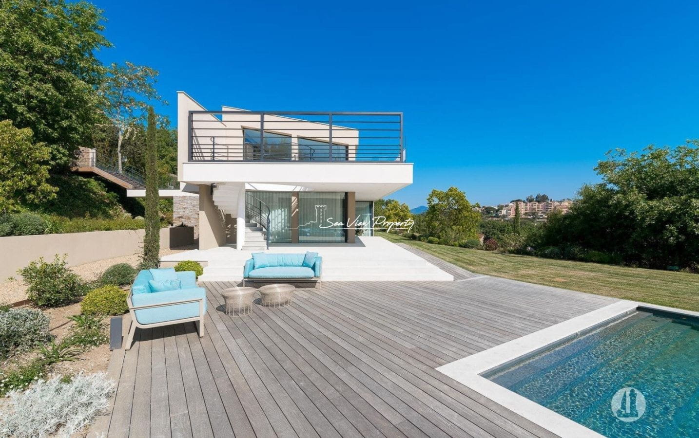 Villa With Sea View And Vineyard In Saint-tropez Image 16