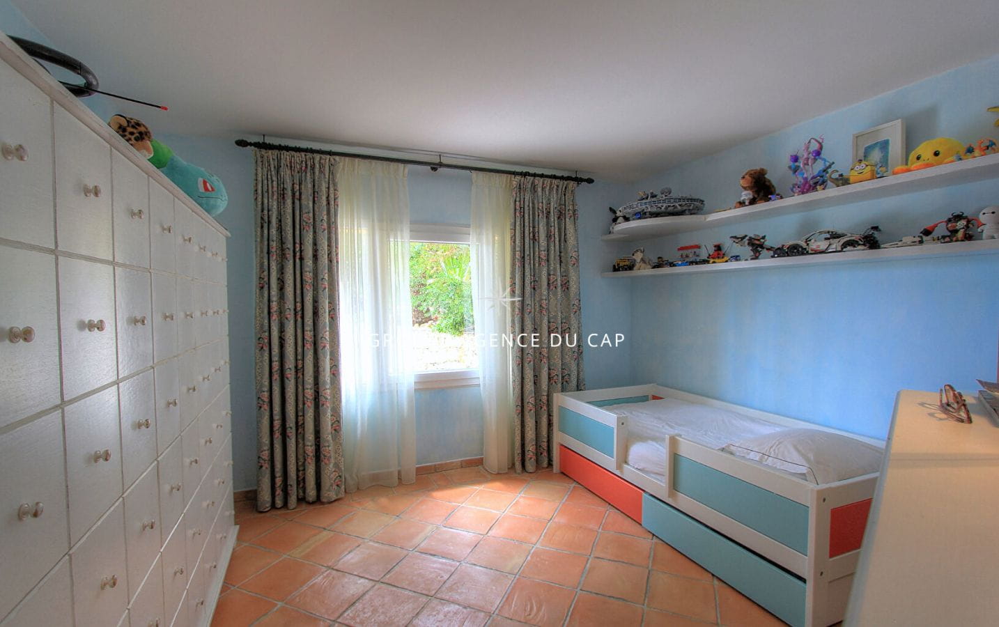 CHARMING VILLA 140sqm 4 ROOMS FLAT LAND, SWIMMING POOL AND DOUBLE GARAGE, CLOSE TO THE BEACHES OF ISSAMBRES Image 5