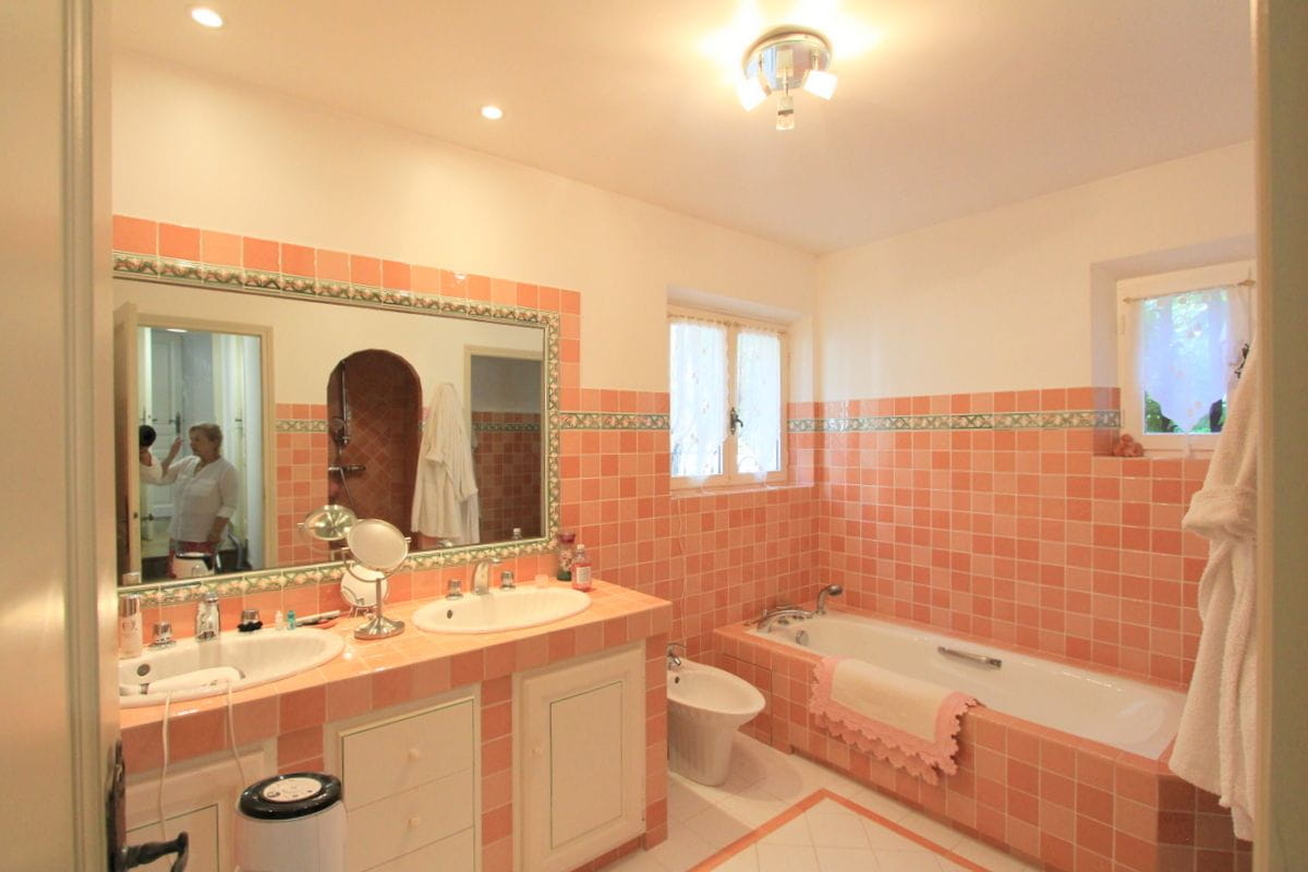 SAINTE MAXIME RESIDENTIEL A PIED DES PLAGES VUE MER Image 11