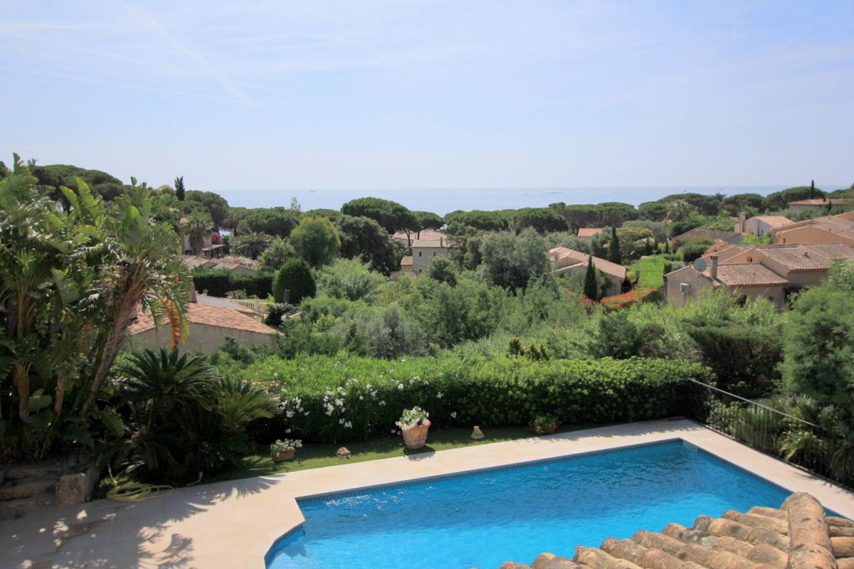 SAINTE MAXIME RESIDENTIEL A PIED DES PLAGES VUE MER Image 12