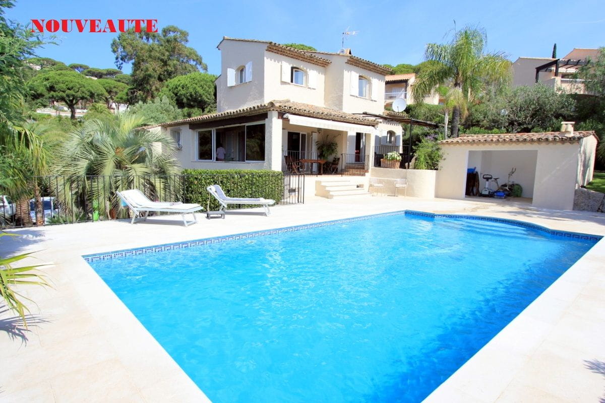 SAINTE MAXIME RESIDENTIEL A PIED DES PLAGES VUE MER Image 0