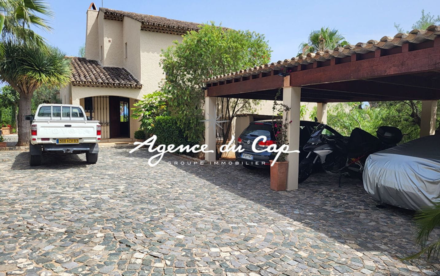 SAINTE MAXIME RESIDENTIEL A PIED DES PLAGES VUE MER Image 13