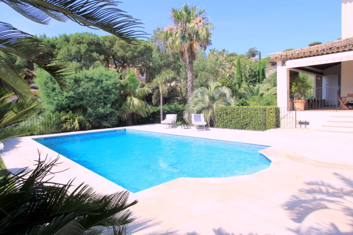 SAINTE MAXIME RESIDENTIEL A PIED DES PLAGES VUE MER Image 3