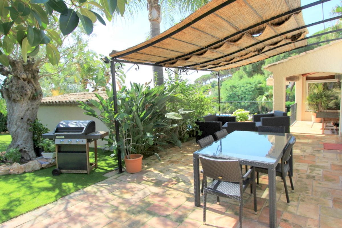 SAINTE MAXIME RESIDENTIEL A PIED DES PLAGES VUE MER Image 4