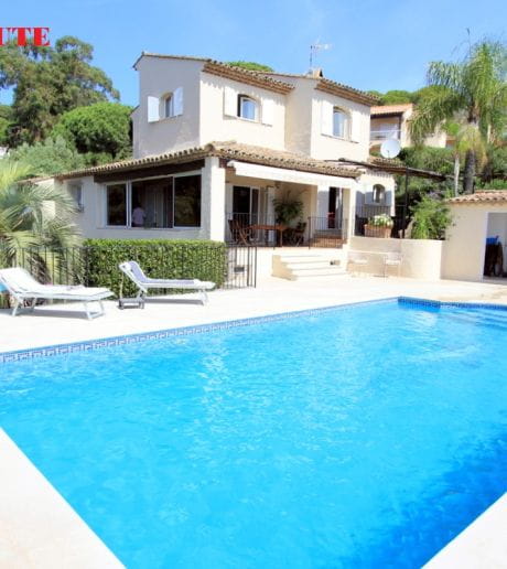 SAINTE MAXIME RESIDENTIEL A PIED DES PLAGES VUE MER