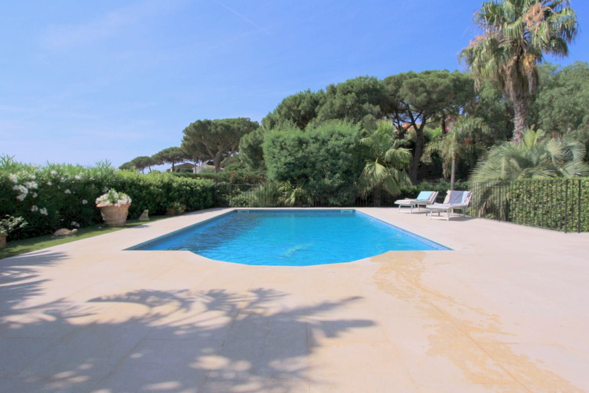 SAINTE MAXIME RESIDENTIEL A PIED DES PLAGES VUE MER Image 6