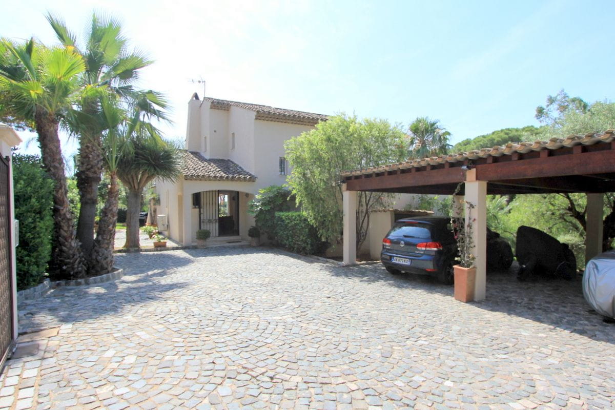 SAINTE MAXIME RESIDENTIEL A PIED DES PLAGES VUE MER Image 7