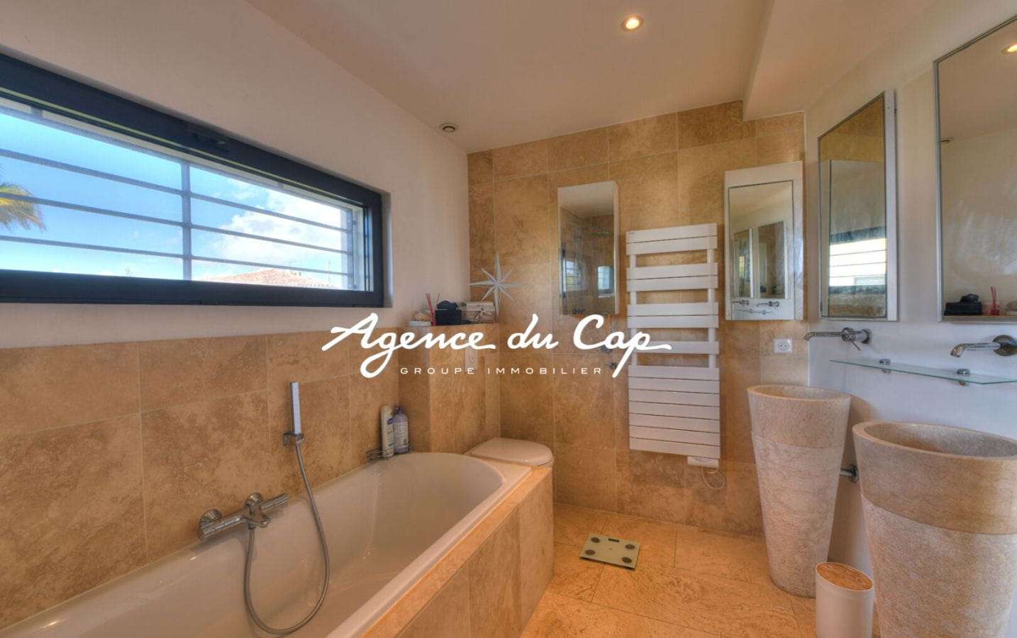 VILLA VUE MER ST RAPHAEL – 5 pièce(s) – 260 m2 Image 11