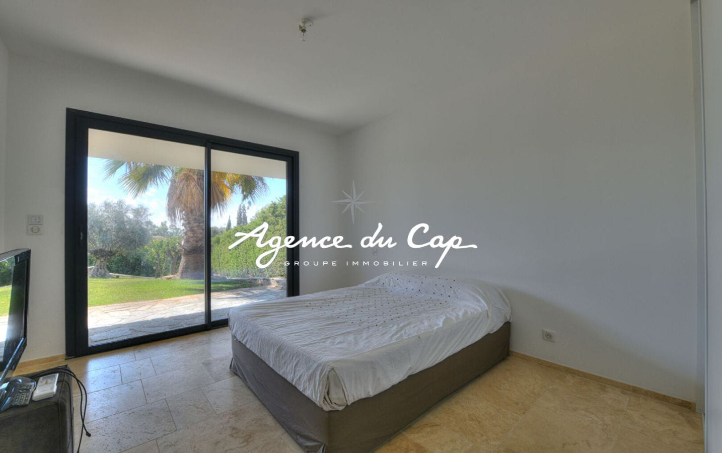 VILLA VUE MER ST RAPHAEL – 5 pièce(s) – 260 m2 Image 15