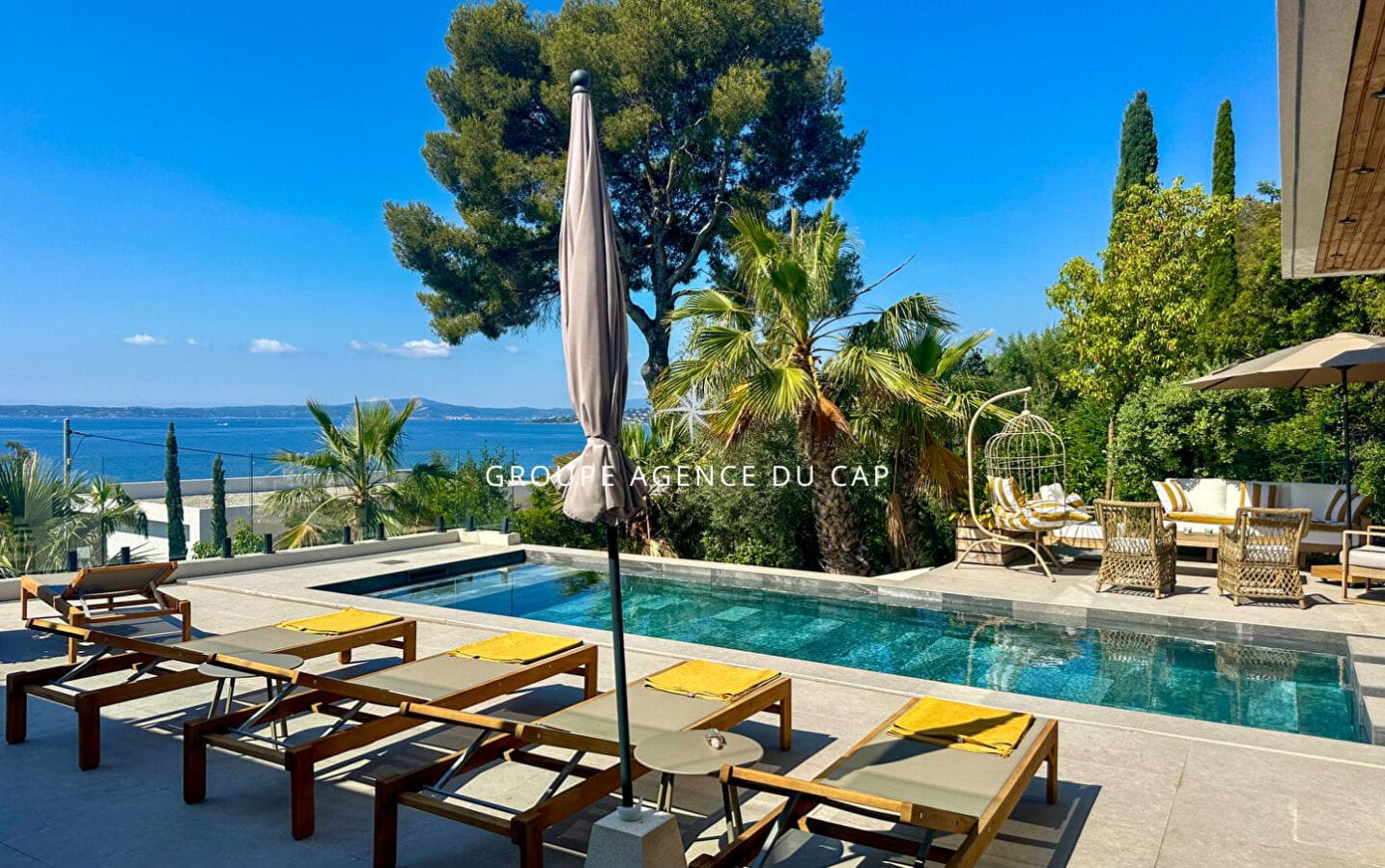 FOR SALE: CONTEMPORARY VILLA OF 350sqm 8 ROOMS WITH SEA VIEW, WALK TO THE BEACHES AND SHOPS OF ISSAMBRE Image 1