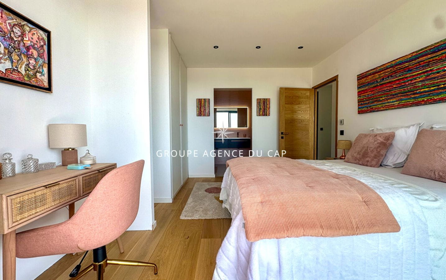 FOR SALE: CONTEMPORARY VILLA OF 350sqm 8 ROOMS WITH SEA VIEW, WALK TO THE BEACHES AND SHOPS OF ISSAMBRE Image 12