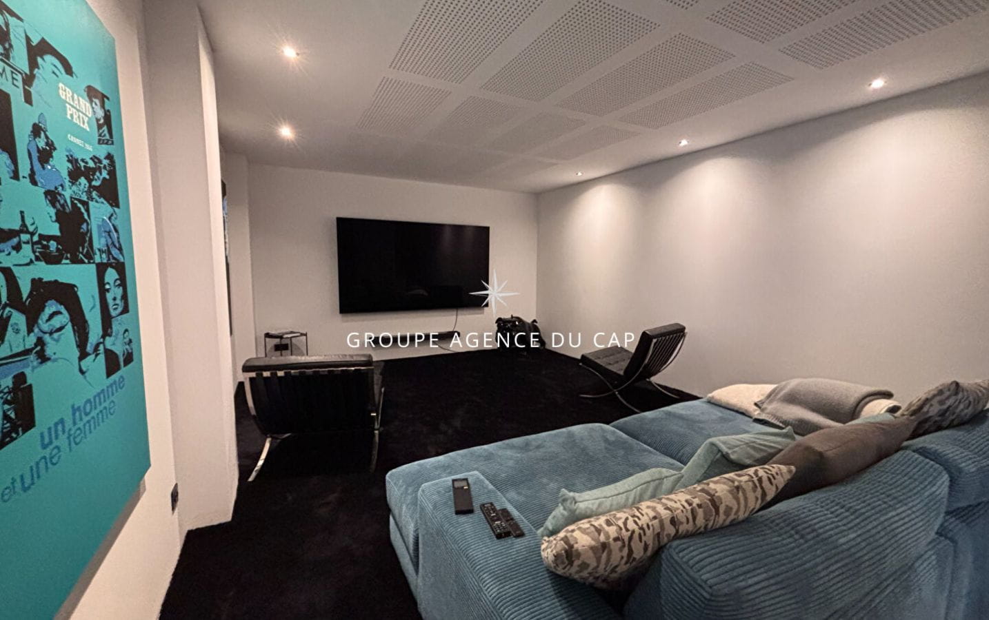 FOR SALE: CONTEMPORARY VILLA OF 350sqm 8 ROOMS WITH SEA VIEW, WALK TO THE BEACHES AND SHOPS OF ISSAMBRE Image 14