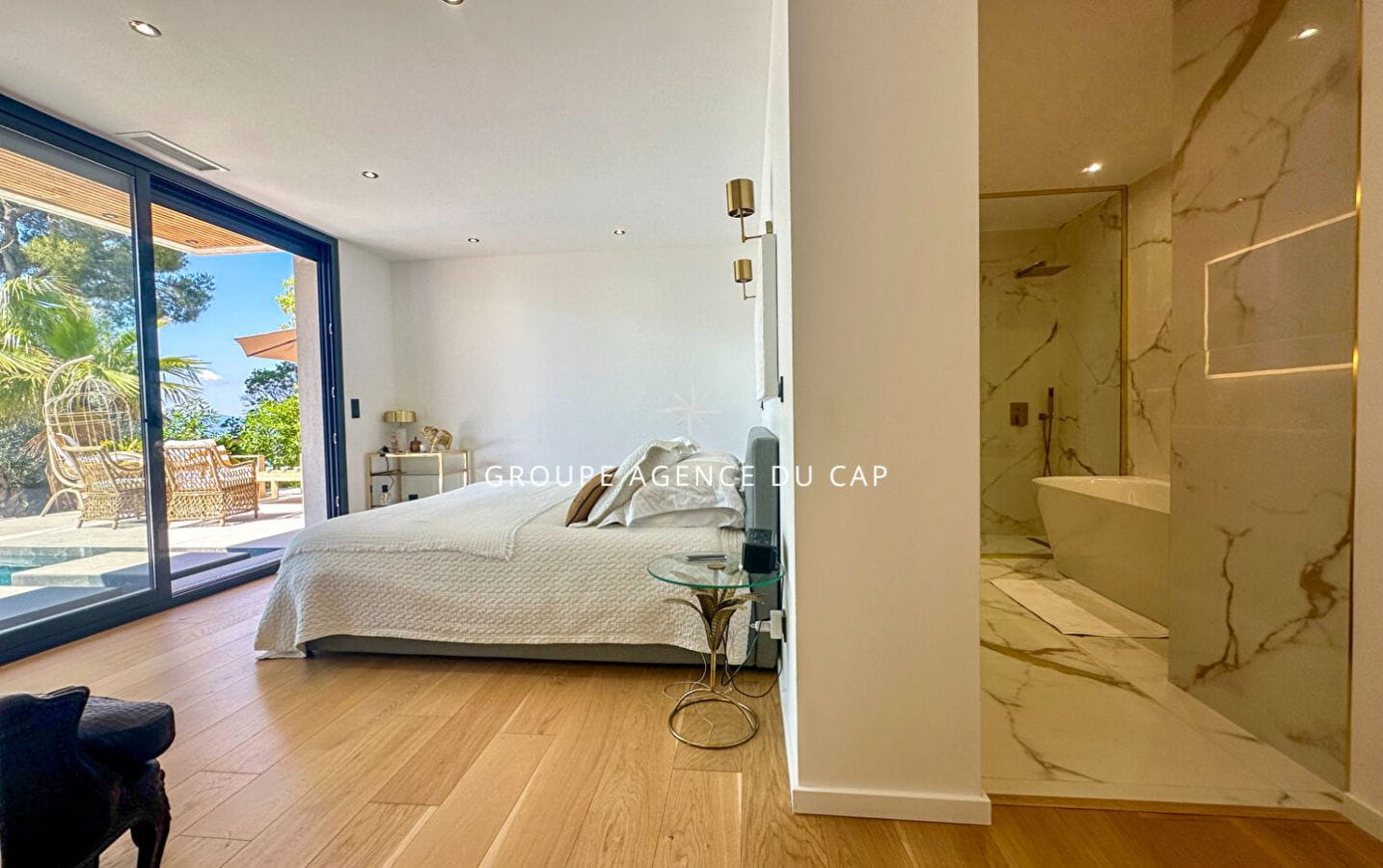 À VENDRE VILLA CONTEMPORAINE DE 350M² 8 PIÈCES AVEC VUE MER, À PIED DES PLAGES ET DES COMMERCES DES ISSAMBRE Image 7