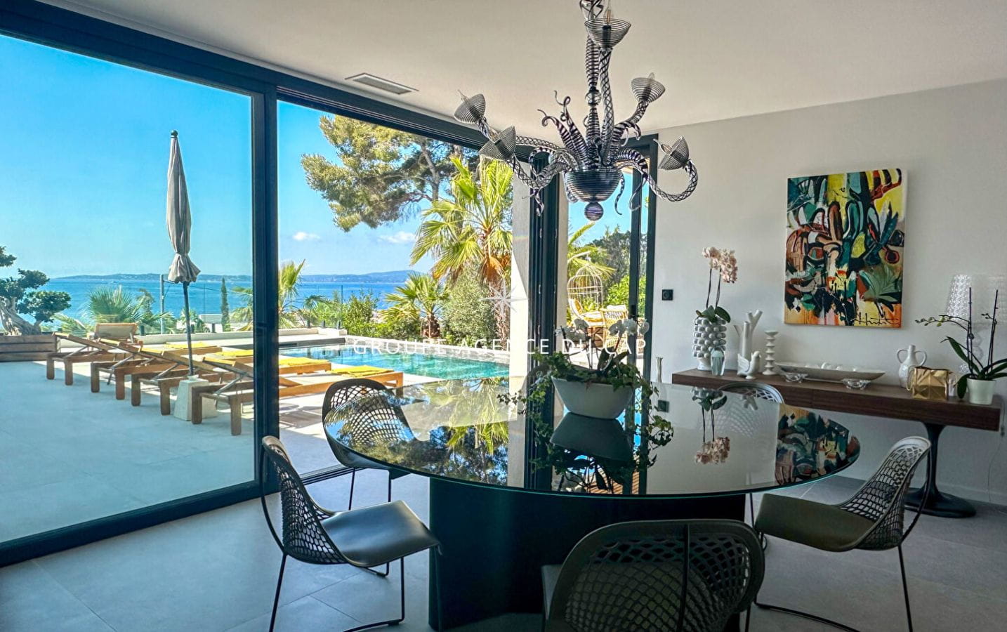 À VENDRE VILLA CONTEMPORAINE DE 350M² 8 PIÈCES AVEC VUE MER, À PIED DES PLAGES ET DES COMMERCES DES ISSAMBRES Image 6