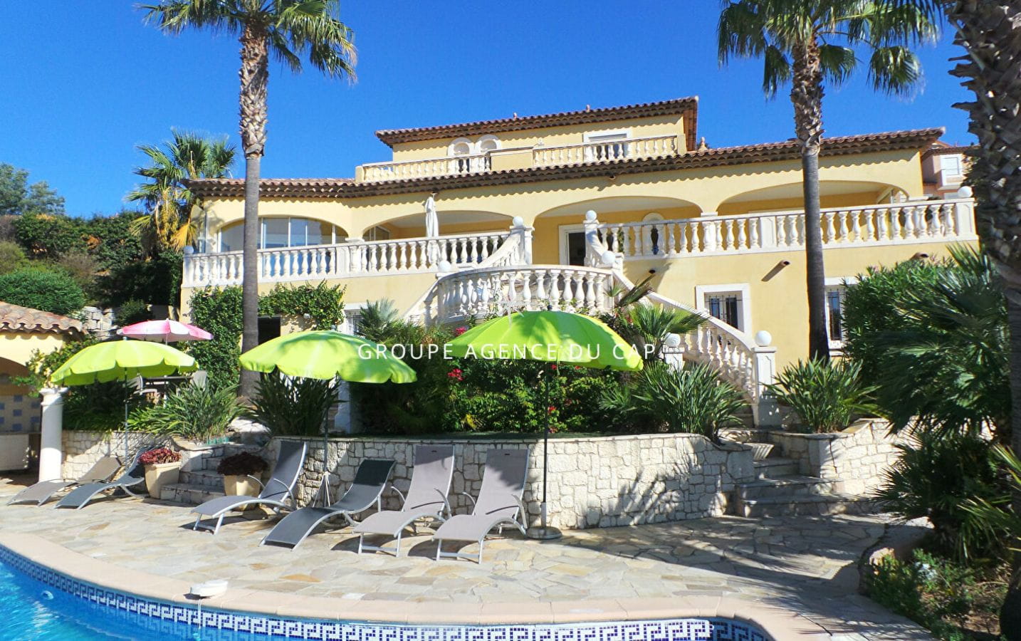 7-ROOM VILLA WITH SEA VIEW, POOL AND GARAGE, A FEW STEPS FROM THE BEACHES OF LES ISSAMBRES Image 11