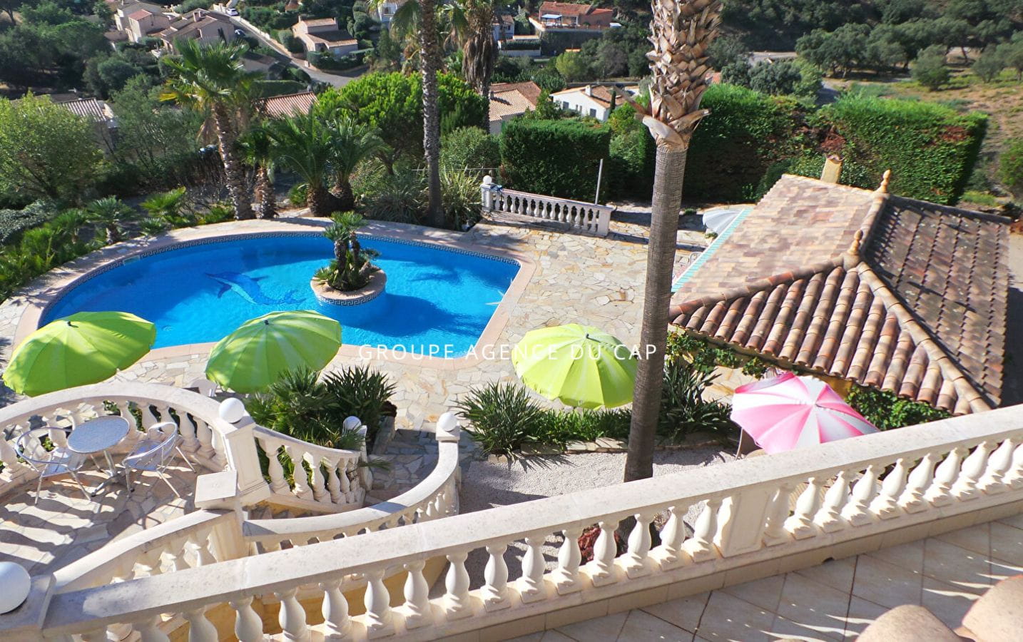 7-ROOM VILLA WITH SEA VIEW, POOL AND GARAGE, A FEW STEPS FROM THE BEACHES OF LES ISSAMBRES Image 13