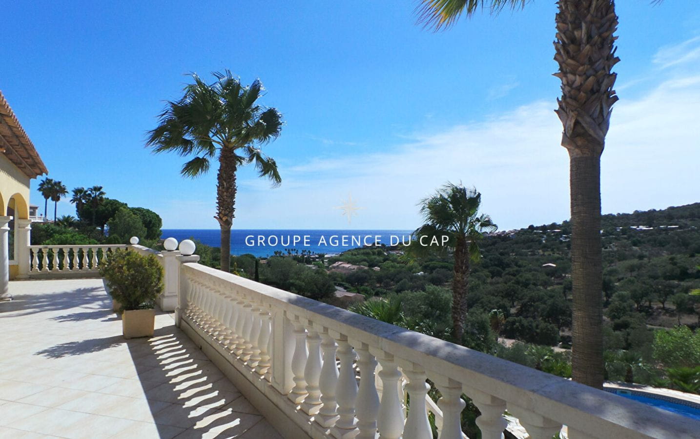 7-ROOM VILLA WITH SEA VIEW, POOL AND GARAGE, A FEW STEPS FROM THE BEACHES OF LES ISSAMBRES Image 0