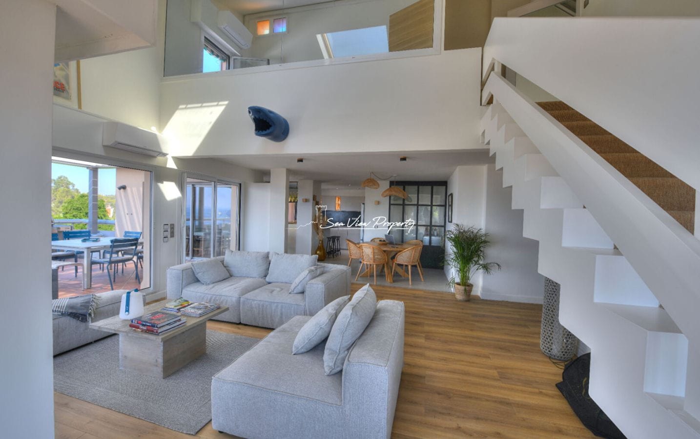 SAINT RAPHAEL BOULOURIS DERNIER ETAGE VUE MER Image 1