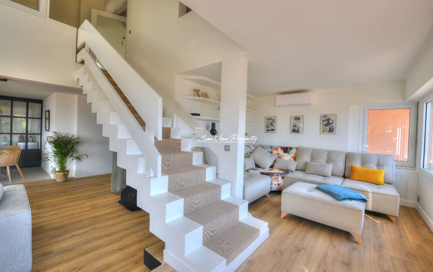 SAINT RAPHAEL BOULOURIS DERNIER ETAGE VUE MER Image 2