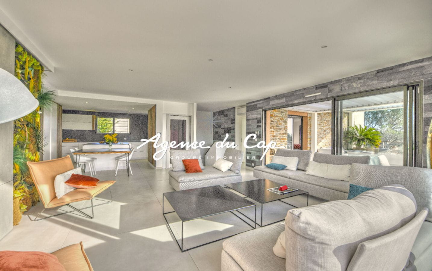 APPARTEMENT VILLA TOIT 5 PIECES VUE MER PANORAMIQUE TERRASSE SOLARIUM  JACCUZZI PISCINE GARAGE PLAGE ET COMMERCES A PIED A SAINT RAPHAEL BOULOURIS Image 5