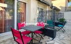 HOTEL WALLS AND BUSINESS IN SAINT-AYGULF, 50 METERS FROM THE SEA Min 4