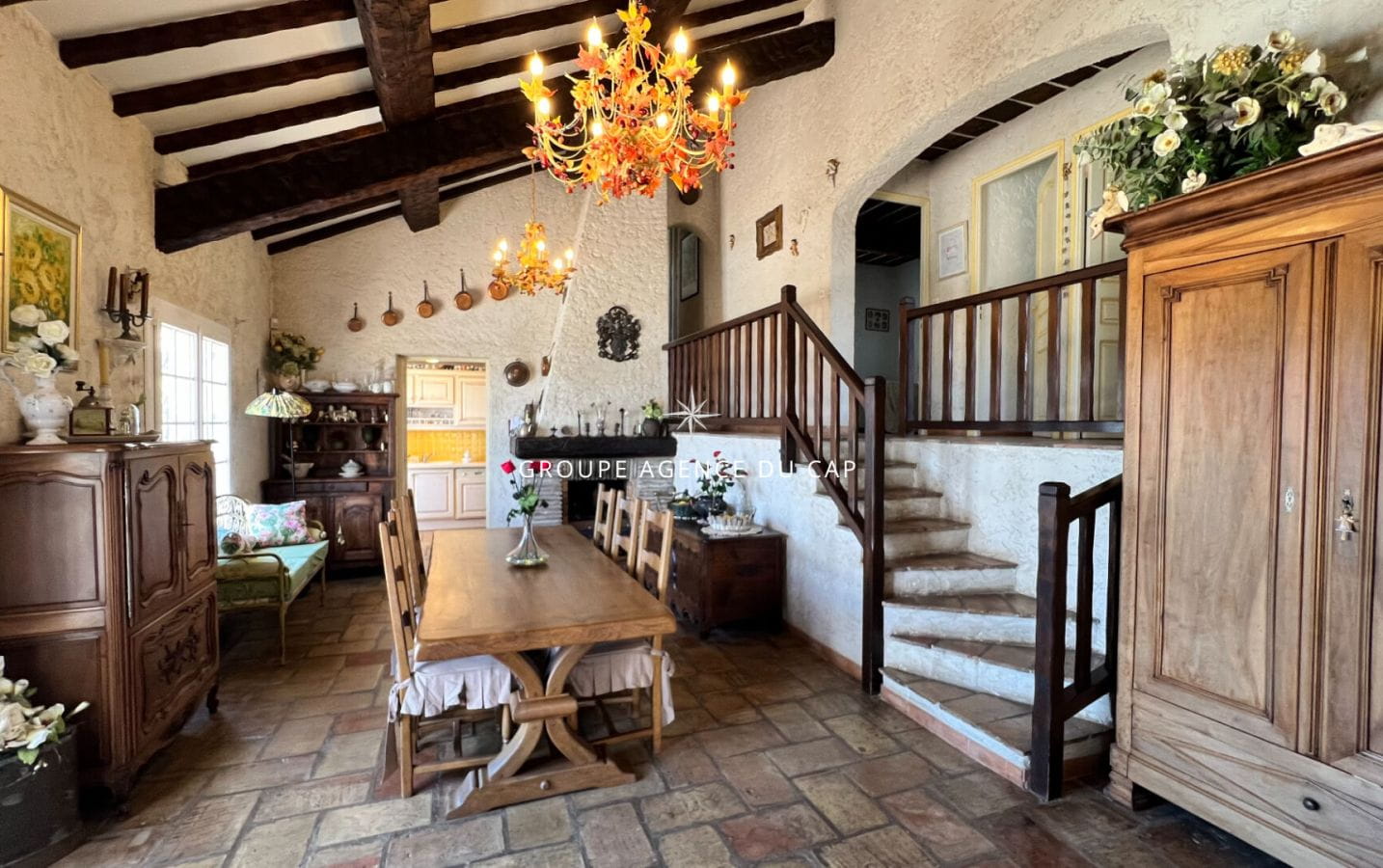 À VENDRE VILLA DE 7 PIÈCES AVEC PISCINE ET GRANDE TERRASSE OFFRANT UNE VUE MER SUR LE GOLFE DE SAINT-TROPEZ, AUX ISSAMBRES Image 3