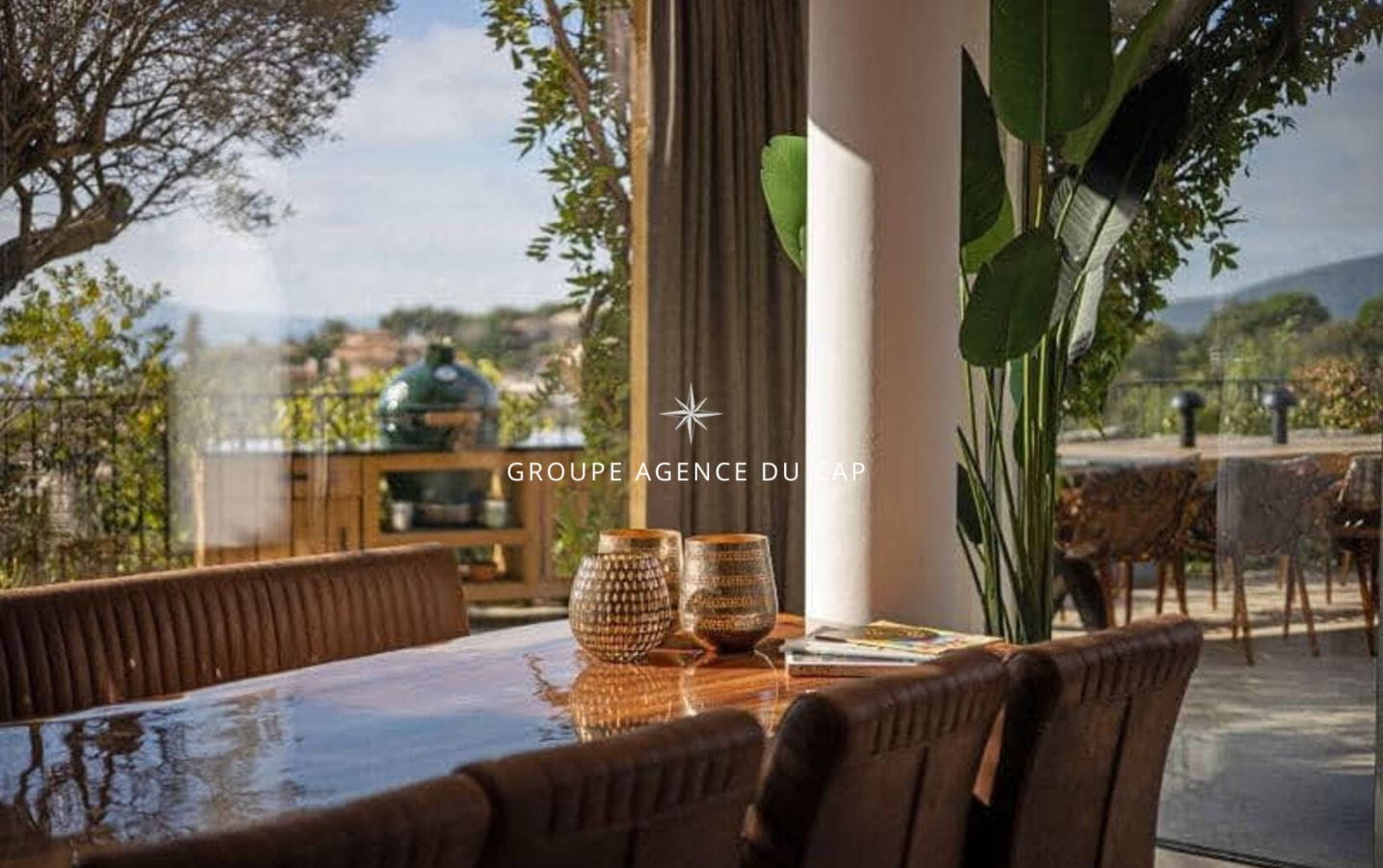 VILLA PROVENÇALE DE 250M² 6 PIÈCES AVEC VUE MER, SAUNA ET PISCINE, À SAINTE-MAXIME Image 10