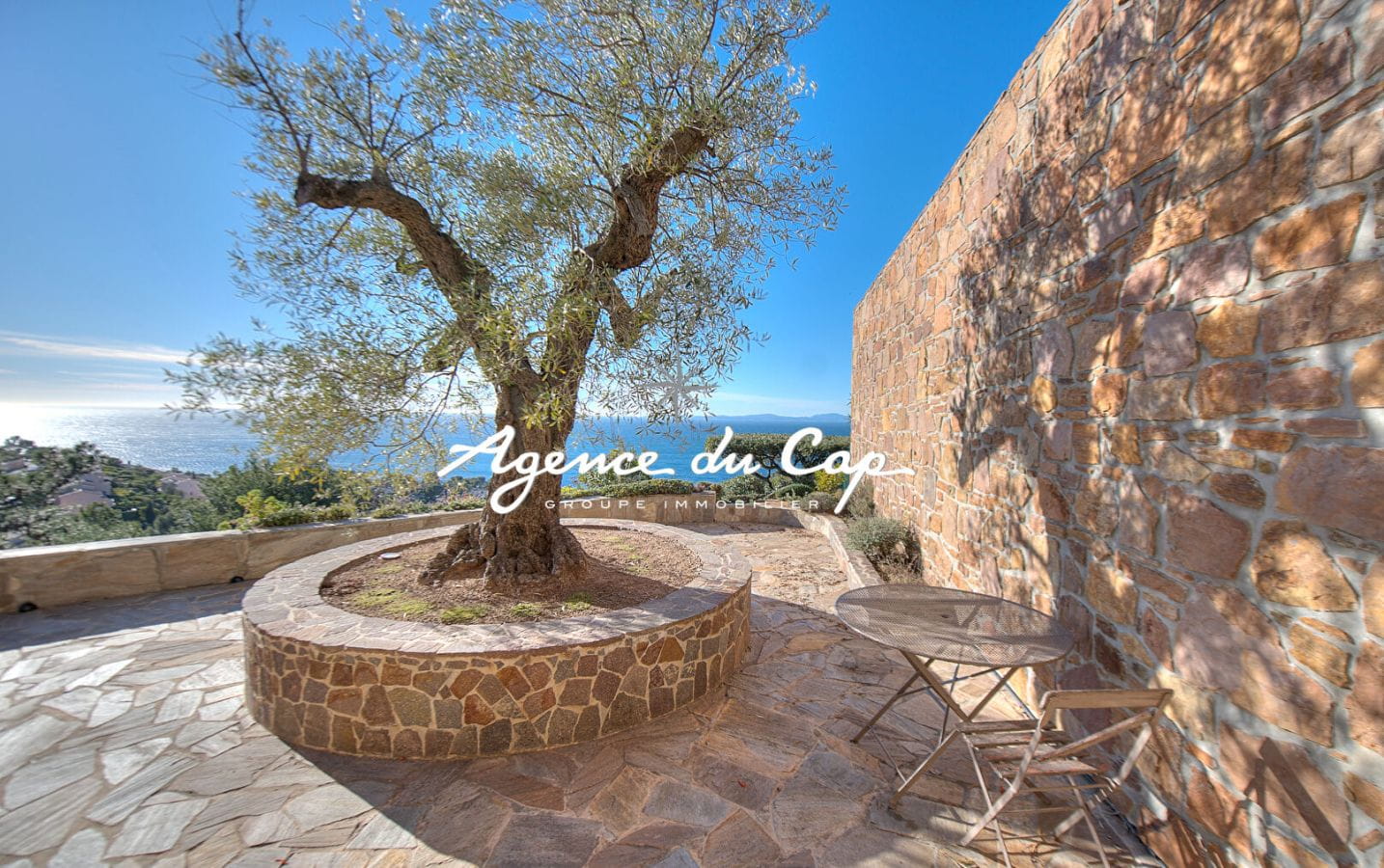 VILLA VUE MER EXCEPTIONELLE , 4 PIECES, SAINT RAPHAEL PROCHE MER Image 0