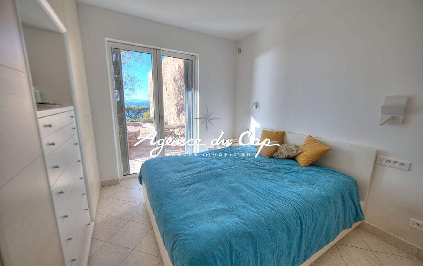 VILLA VUE MER EXCEPTIONELLE , 4 PIECES, SAINT RAPHAEL PROCHE MER Image 9