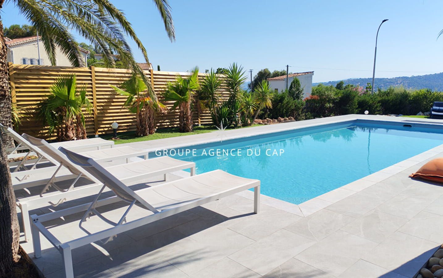 VILLA RENOVEE 7 PIÈCES 200 M²  AVEC VUE DEGAGÉE MER, AUX ISSAMBRES Image 6
