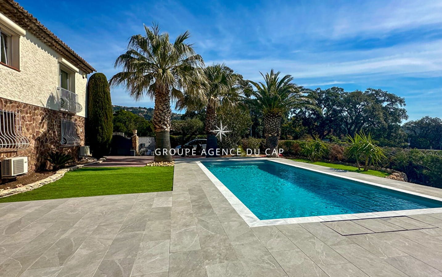 VILLA RENOVEE 7 PIÈCES 200 M²  AVEC VUE DEGAGÉE MER, AUX ISSAMBRES Image 8