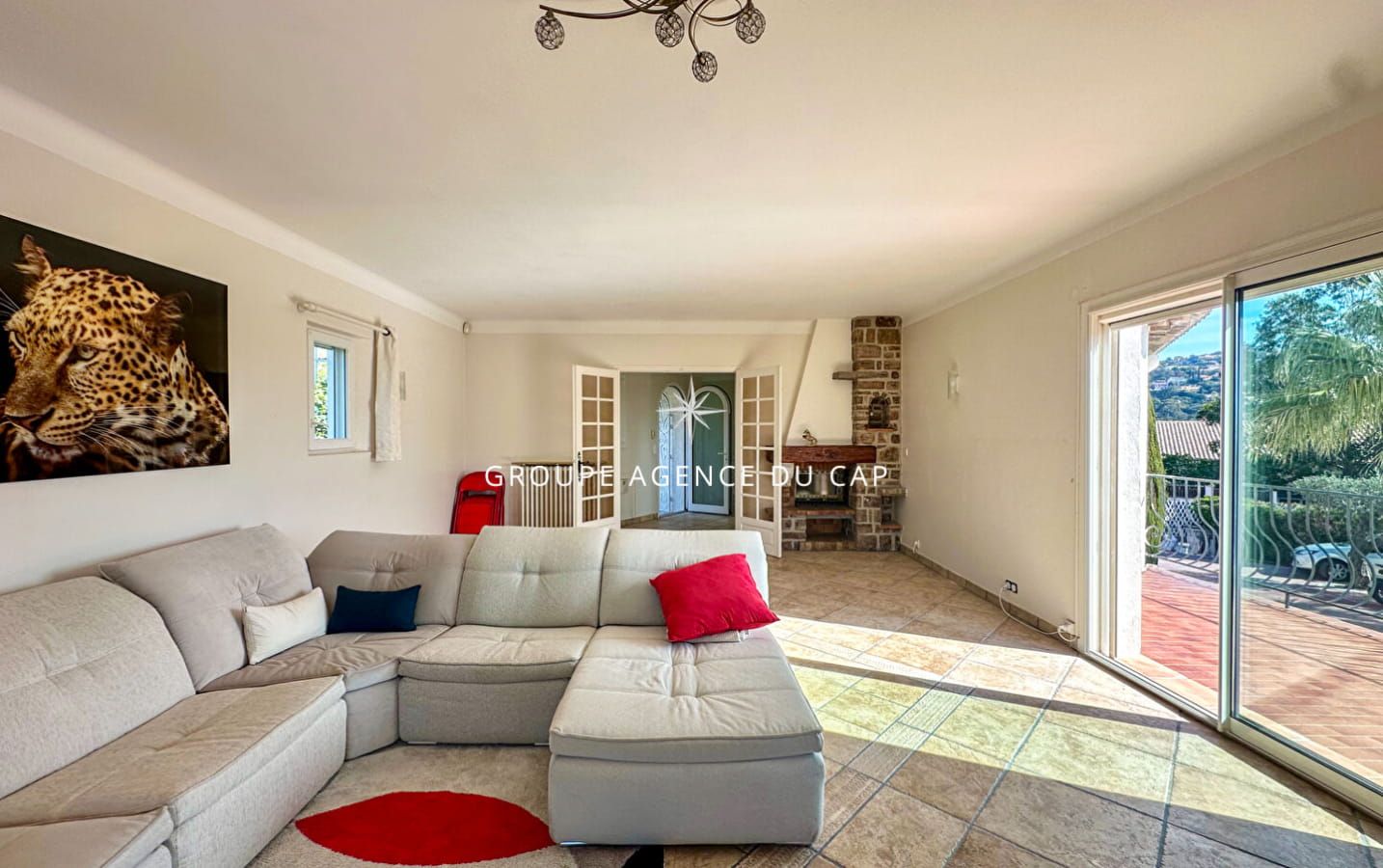 VILLA RENOVEE 7 PIÈCES 200 M²  AVEC VUE DEGAGÉE MER, AUX ISSAMBRES Image 9