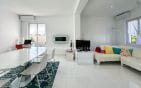 À VENDRE VILLA 4 PIÈCES AVEC VUE MER ET STUDIO INDÉPENDANT, 15MIN A PIED DU CENTRE VILLE DE SAINT AYGULF Min 7