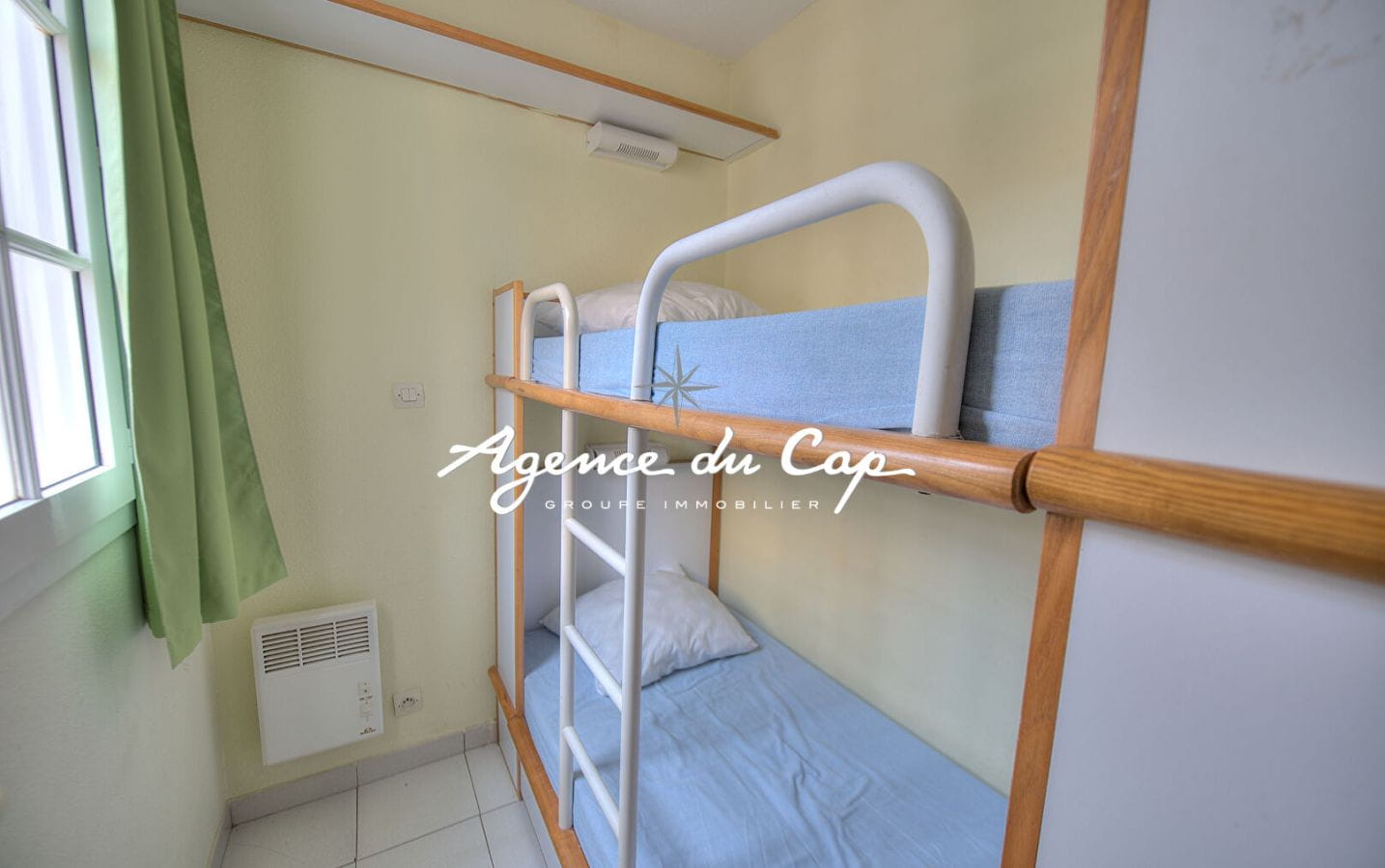 APPARTEMENT VUE MER 3 PIECES A VENDRE 6/8 COUCHAGES DERNIER ETAGE PROCHE MER PARKING PRIVATIF A SAINT RAPHAEL Image 10