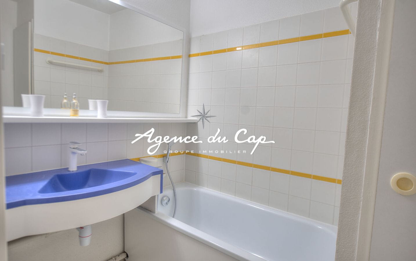 APPARTEMENT VUE MER 3 PIECES A VENDRE 6/8 COUCHAGES DERNIER ETAGE PROCHE MER PARKING PRIVATIF A SAINT RAPHAEL Image 11