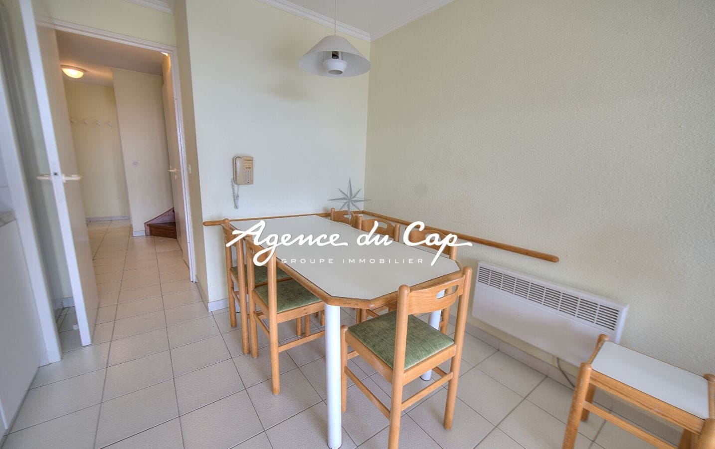 APPARTEMENT VUE MER 3 PIECES A VENDRE 6/8 COUCHAGES DERNIER ETAGE PROCHE MER PARKING PRIVATIF A SAINT RAPHAEL Image 5