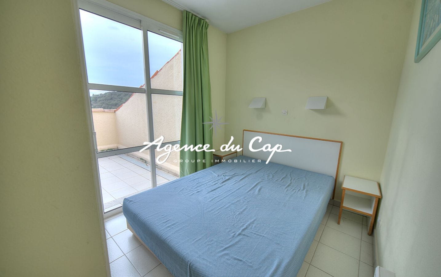 APPARTEMENT VUE MER 3 PIECES A VENDRE 6/8 COUCHAGES DERNIER ETAGE PROCHE MER PARKING PRIVATIF A SAINT RAPHAEL Image 8