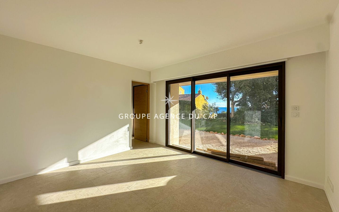 VILLA CONTEMPORAINE 214M² 6 PIECES VUE MER, AUX ISSAMBRES Image 11