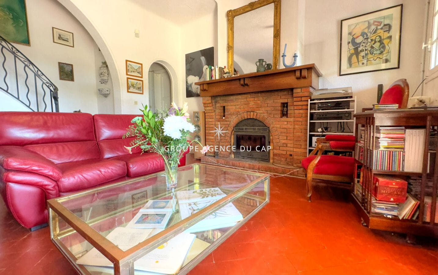 VILLA DE MAÎTRE 220M² AVEC 5 CHAMBRES PISCINE, PROCHE DES PLAGES DE SAINTE MAXIME Image 4