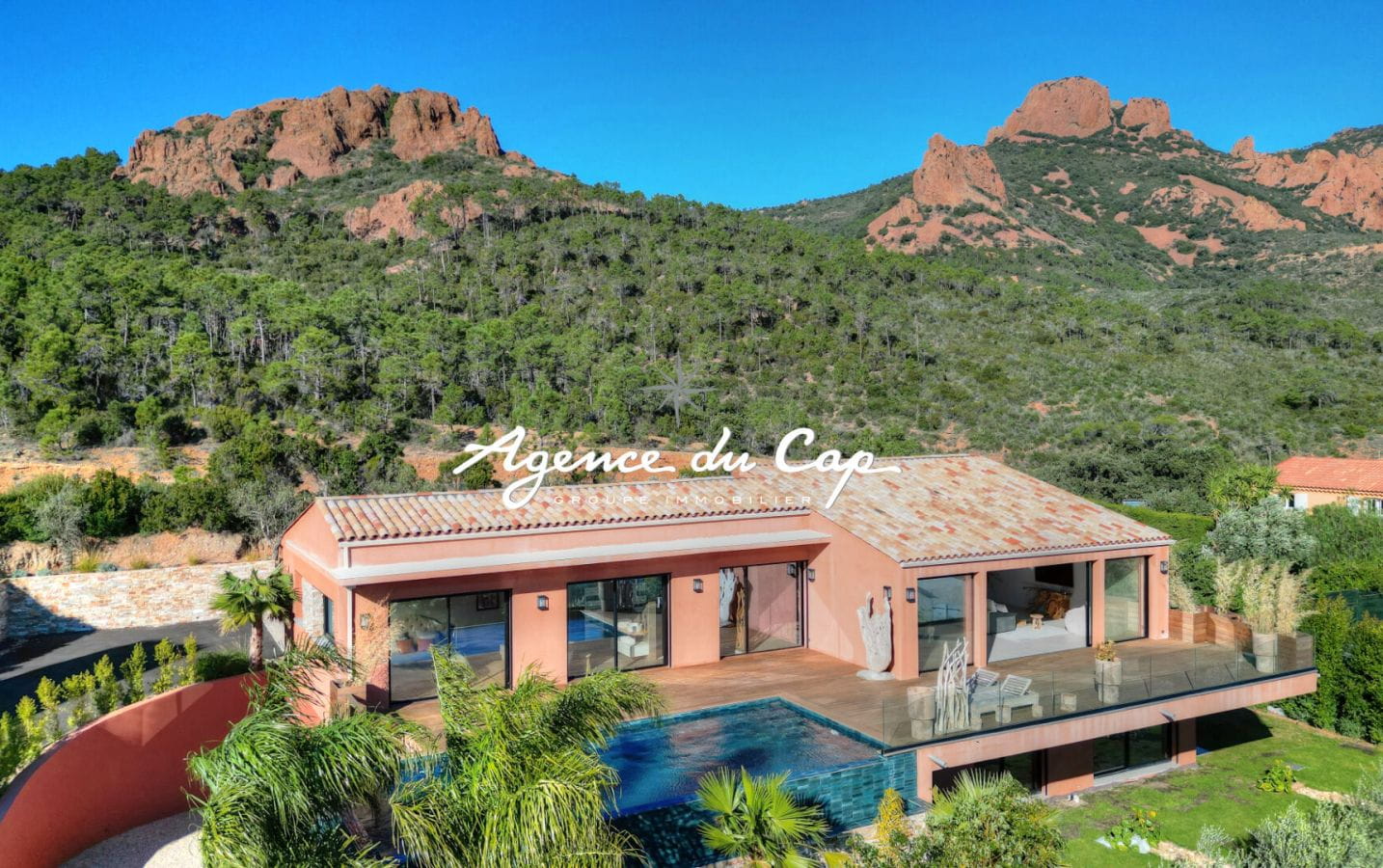 SAINT RAPHAEL ANTHEOR SUPERB VILLA SEA VIEW 6 room(s) 237 sqm SWIMMING POOL Image 14