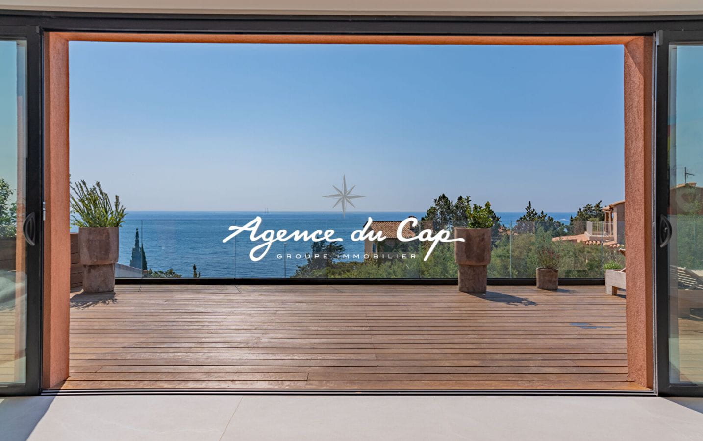 SAINT RAPHAEL ANTHEOR SUPERB VILLA SEA VIEW 6 room(s) 237 sqm SWIMMING POOL Image 0