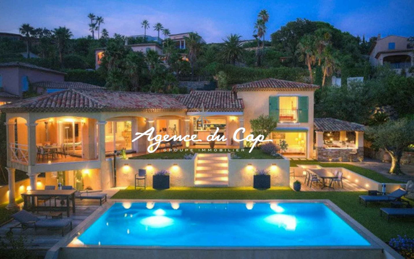 PRESTIGE RESIDENCE FOR SALE OF APPROXIMATELY 216sqm WITH AN EXCEPTIONAL SEA VIEW, IN SAINTE-MAXIME Image 10