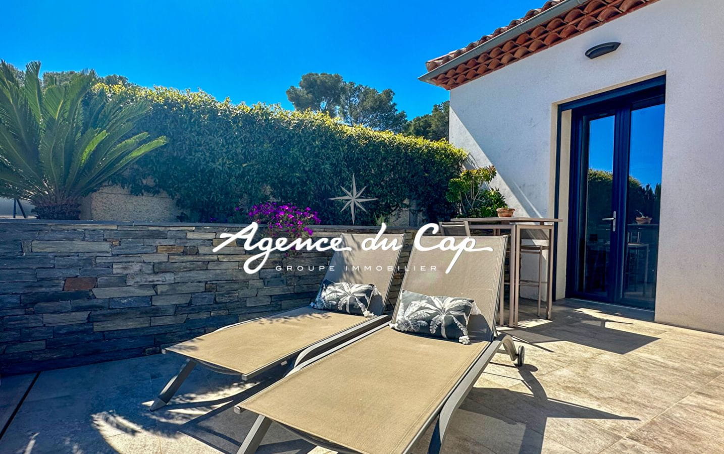 COMPROMIS SIGNÉ – APPARTEMENT MODERNE T4 AVEC VUE MER, PISCINE COMMUNE, PETITE COPROPRIETE A SAINT AYGULF Image 1