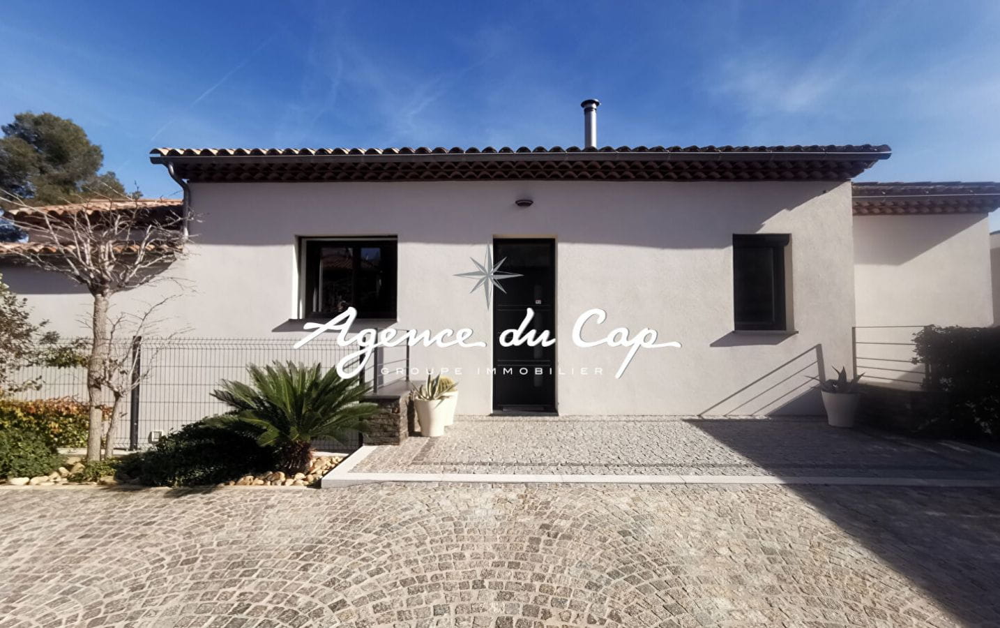 COMPROMIS SIGNÉ – APPARTEMENT MODERNE T4 AVEC VUE MER, PISCINE COMMUNE, PETITE COPROPRIETE A SAINT AYGULF Image 16