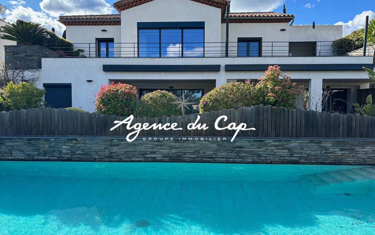 COMPROMIS SIGNÉ – APPARTEMENT MODERNE T4 AVEC VUE MER, PISCINE COMMUNE, PETITE COPROPRIETE A SAINT AYGULF Image 17