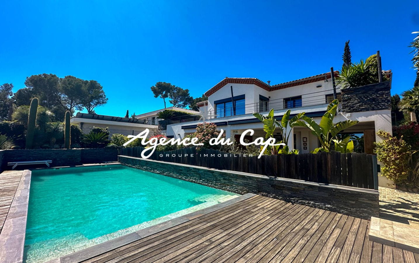 COMPROMIS SIGNÉ – APPARTEMENT MODERNE T4 AVEC VUE MER, PISCINE COMMUNE, PETITE COPROPRIETE A SAINT AYGULF Image 2