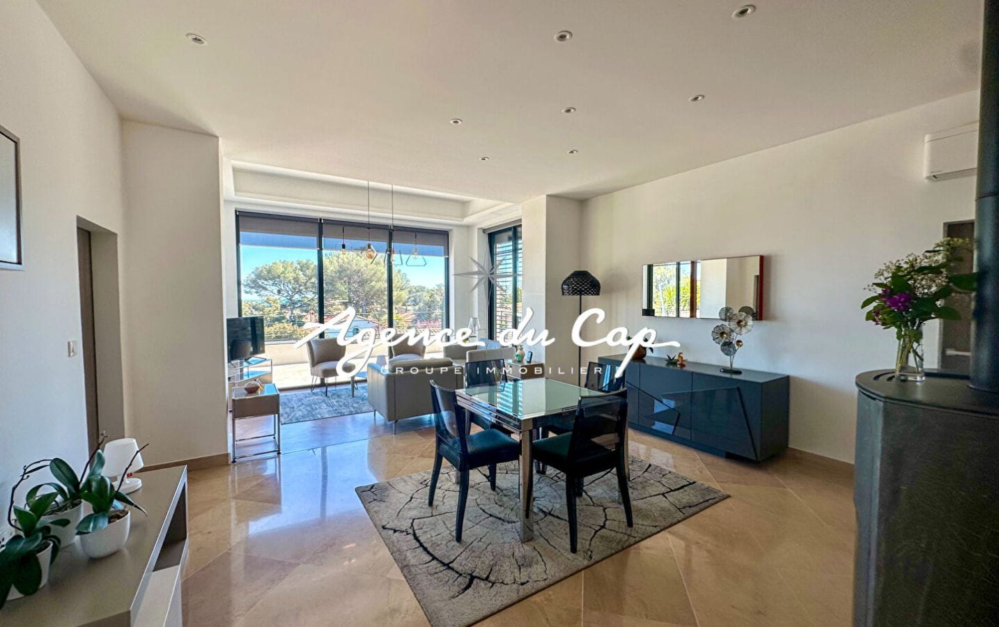 COMPROMIS SIGNÉ – APPARTEMENT MODERNE T4 AVEC VUE MER, PISCINE COMMUNE, PETITE COPROPRIETE A SAINT AYGULF Image 5