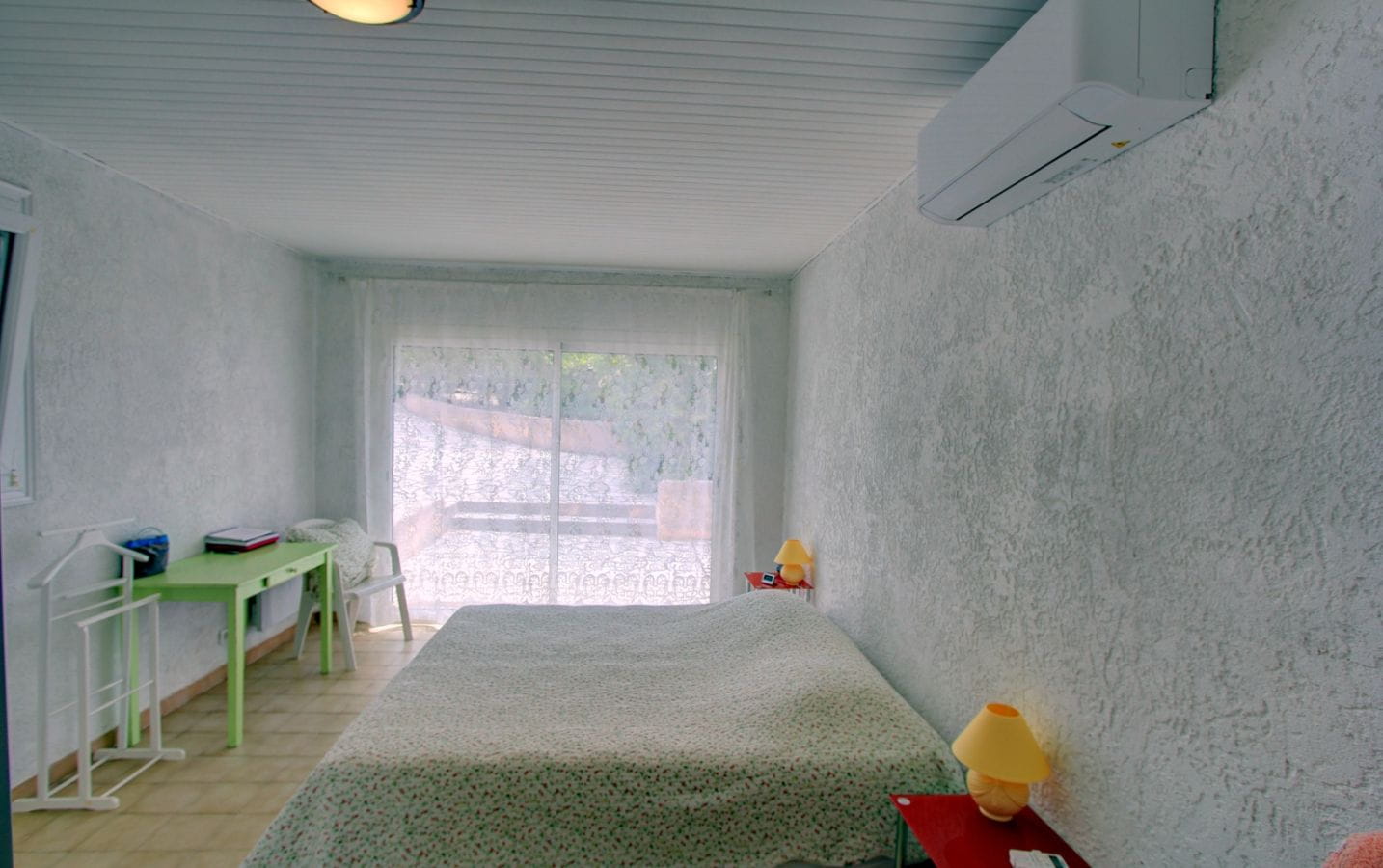 VILLA PROVENCALE 108M² 5 PIECES AVEC 4 CHAMBRES VUE MER SUR LA BAIE DE SAINT TROPEZ, AUX ISSAMBRES Image 6